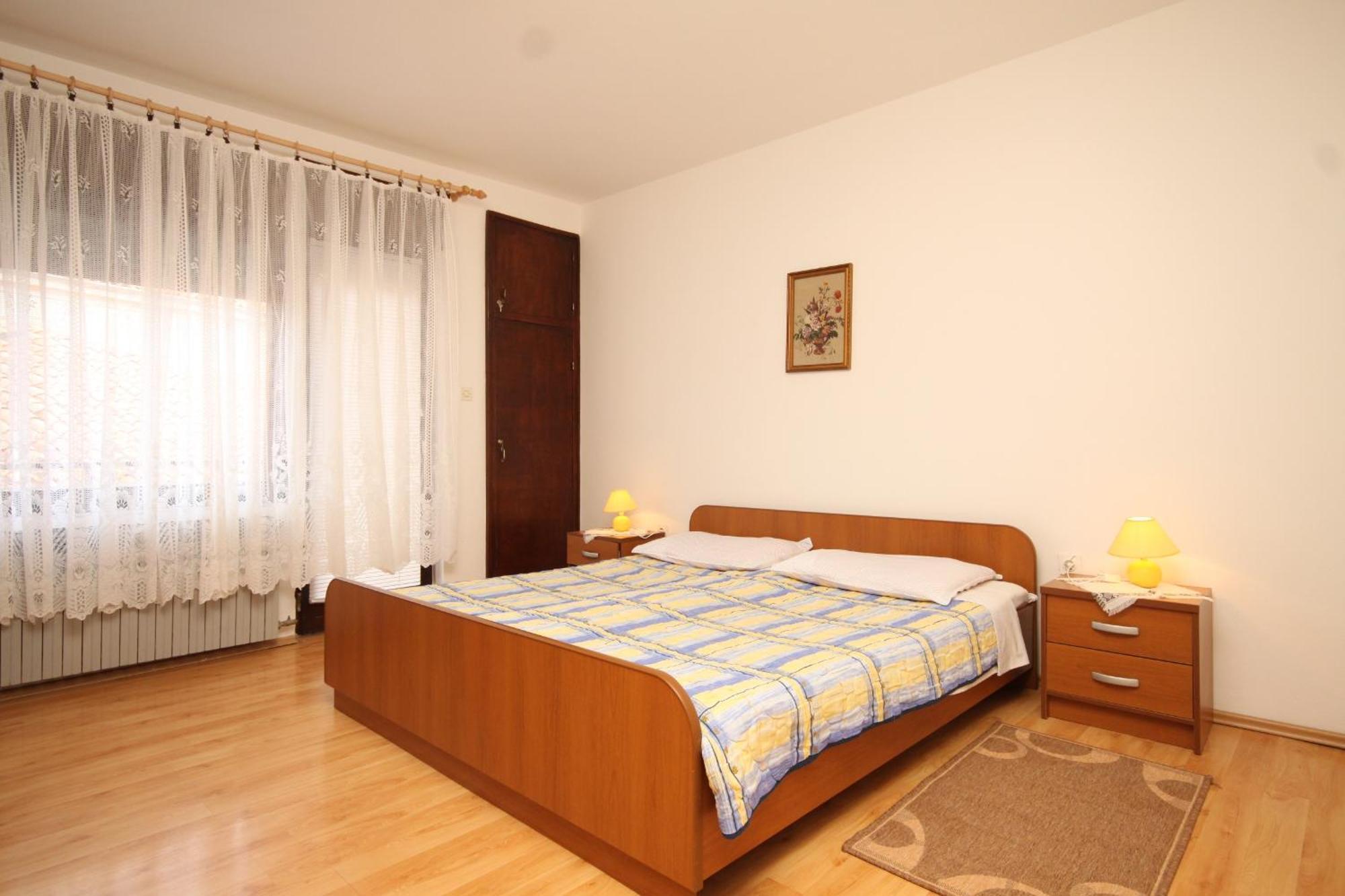 Apartments And Rooms With Parking Space Мали-Лошинь Экстерьер фото
