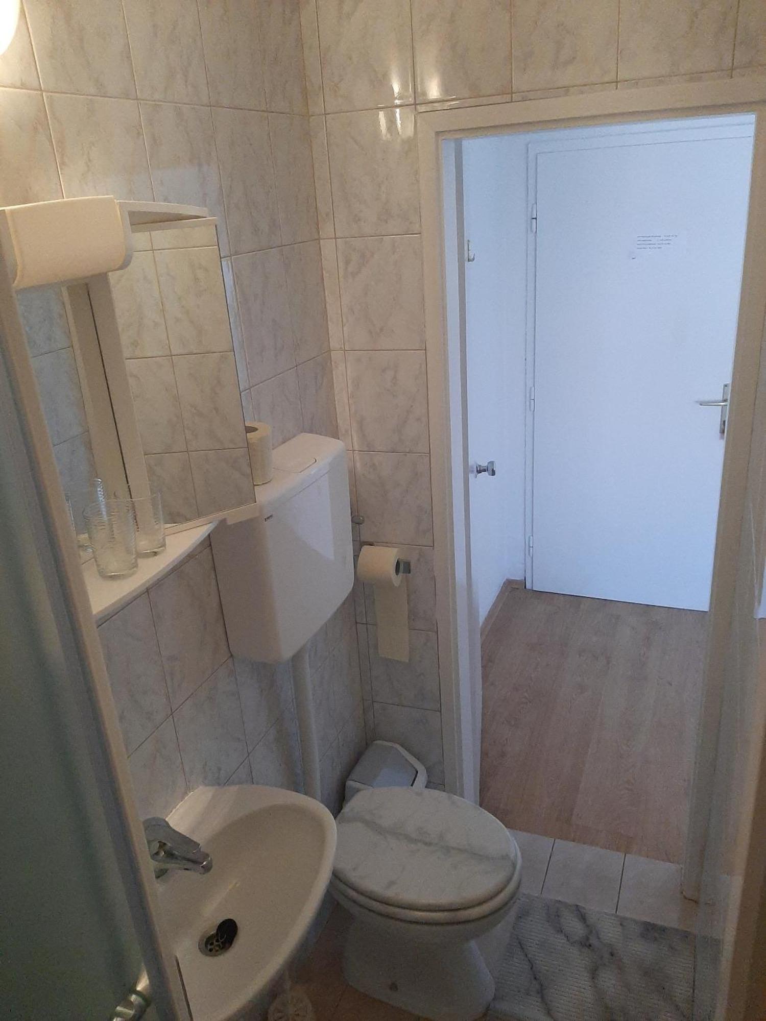 Apartments And Rooms With Parking Space Мали-Лошинь Номер фото