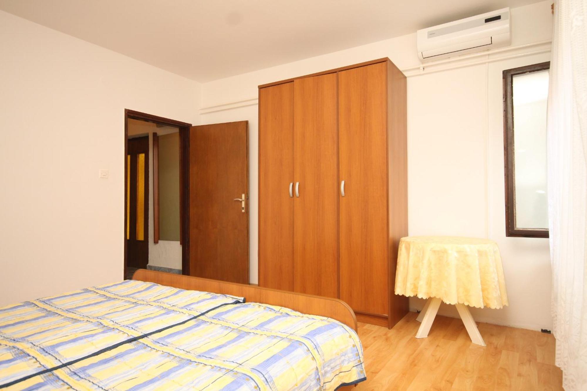Apartments And Rooms With Parking Space Мали-Лошинь Номер фото